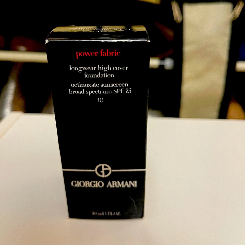 Armani power fabric foundation